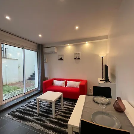 Confort & Style - Parking - Proche Gare Appartement